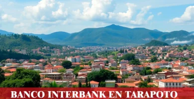 imágen de la ciudad de tarapoto con la palabra interbank, iconos de contacto y el nombre de la web.