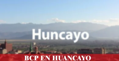 imágen panorámica de la ciudad de huancayo en fondo desenfocado con la palabra bcp, iconos de contacto y el logo de la web