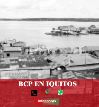 imágen de un pueblo a orillas de un río en iquitos con la palabra bcp, iconos de contacto y el logo de la web