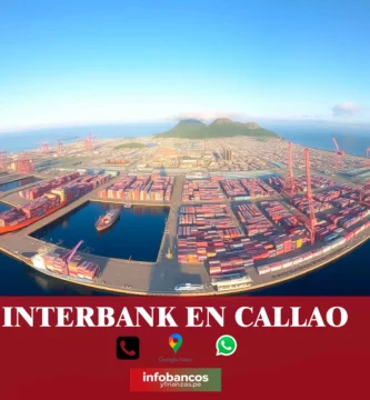 imágen panoramica del puerto del callao con la palabra interbank de color blanco, iconos de contacto y el logo de lal web