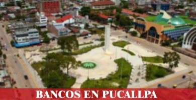 imágen de la plaza principal de pucallpa con la palabra banco en la parte de abajo, iconos de contacto y el logo de la web.