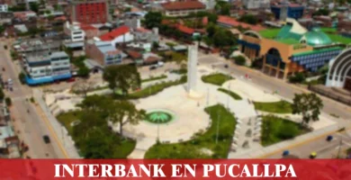 imágen de la ciudad de Pucallpa en fondo desenfocado con la palabra interbank, iconos de contacto y el logo de la web.