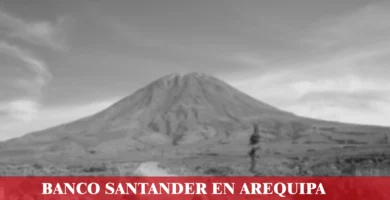 imágen del volcan misti en blanco y negro desenfocado con la palabra santander, iconos de contacto y el logo de la web.